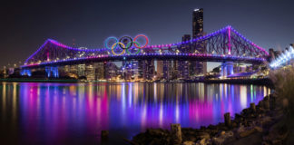 Brisbane's Story Bridge with Olympic Rings. Image by @phillbj